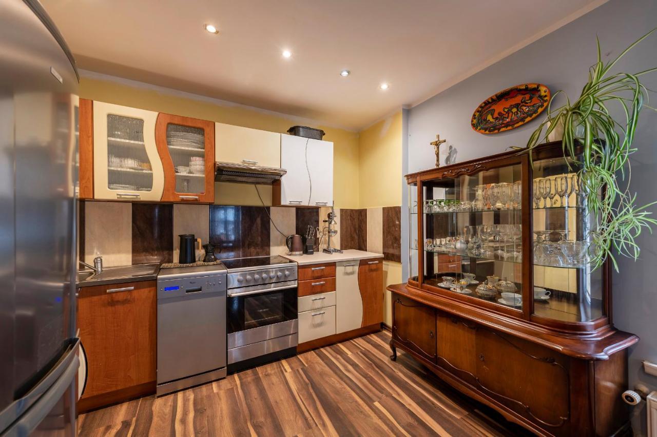 Apartament Artystyczny W Rynku. Ladek-Zdroj Ngoại thất bức ảnh